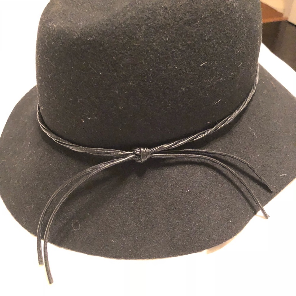 Bcbg hat